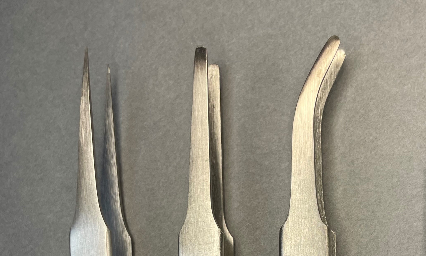 Tweezers